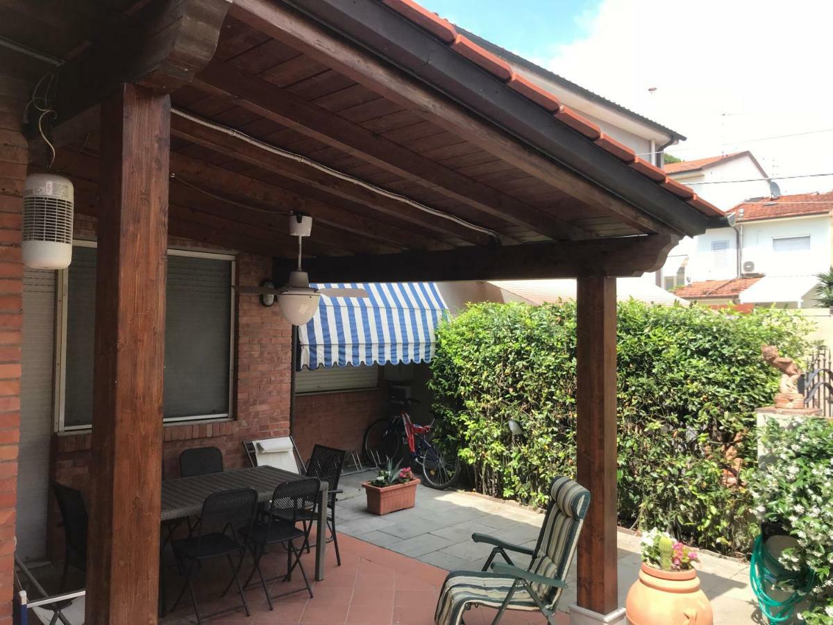 Casa Viareggio Villa Esterno foto